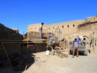 برپایی ۵۰ کارگاه مرمتی فعال در کرمان/ از مرمت باغ شازده کرمان تا کاروانسراهای جهانی