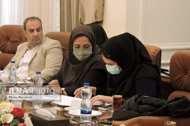  نشست خبری مدیرعامل منطقه آزاد کیش