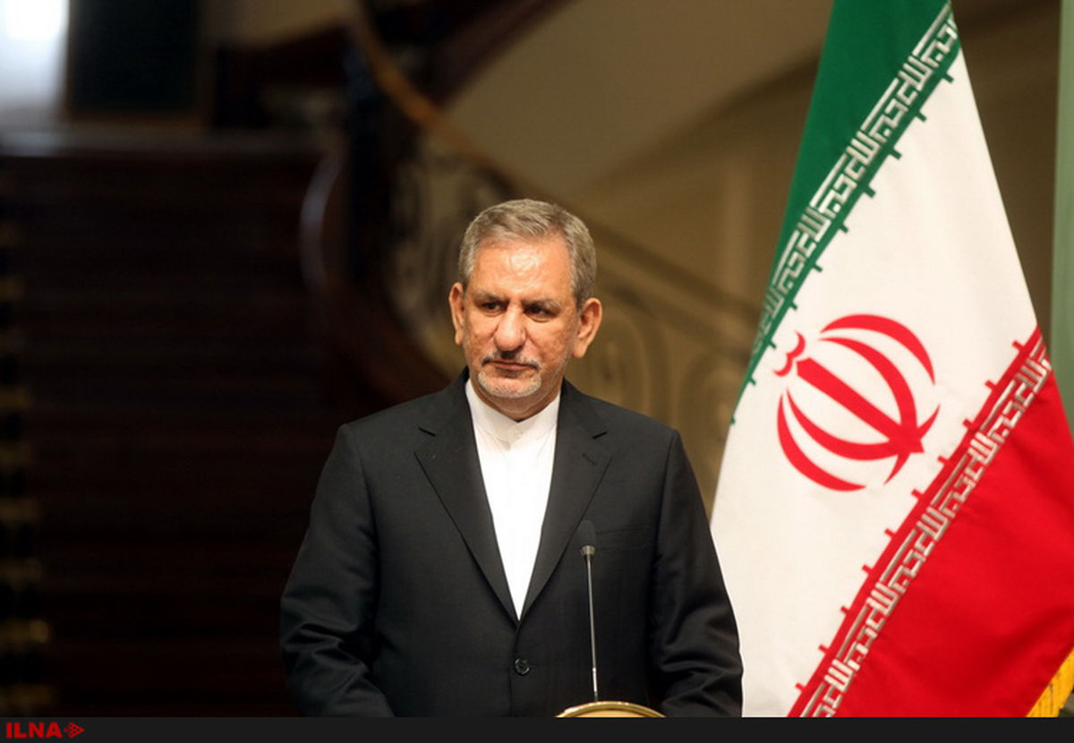 بنیاد مستضعفان و آستان قدس از مدیران حرفه‌ای استفاده کنند/ دعواهای سیاسی به فعالان اقتصادی پیام منفی می‌دهد 
