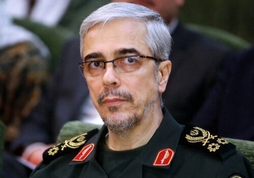 ملت ایران امسال چند برابر بیشتر از گذشته در راهپیمایی ۲۲بهمن شرکت کردند