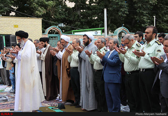 اقامه نماز عید فطر در مصلی کرج/4