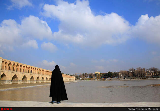 جاری شدن آب در رودخانه زاینده رود اصفهان