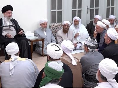 رهبر انقلاب صبح امروز در دیدار جمعی از علمای اهل سنت: تلاش دشمن برای اختلاف‌افکنی بین شیعه و سنی بعد از انقلاب چندین برابر شد + فیلم