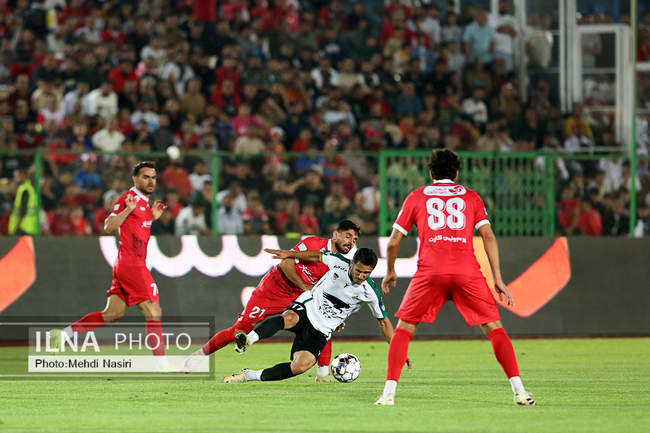 گزارش تصویری تیمهای پرسپولیس و ذوب آهن اصفهان