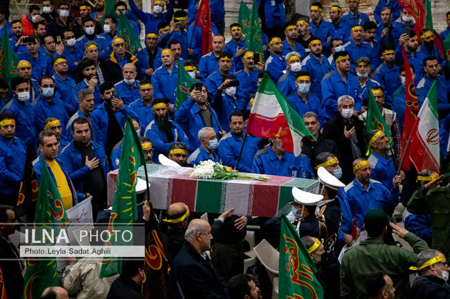 تجمع بزرگ جامعه کارگری و کارفرمایی درحرم  امام خمینی(س) 