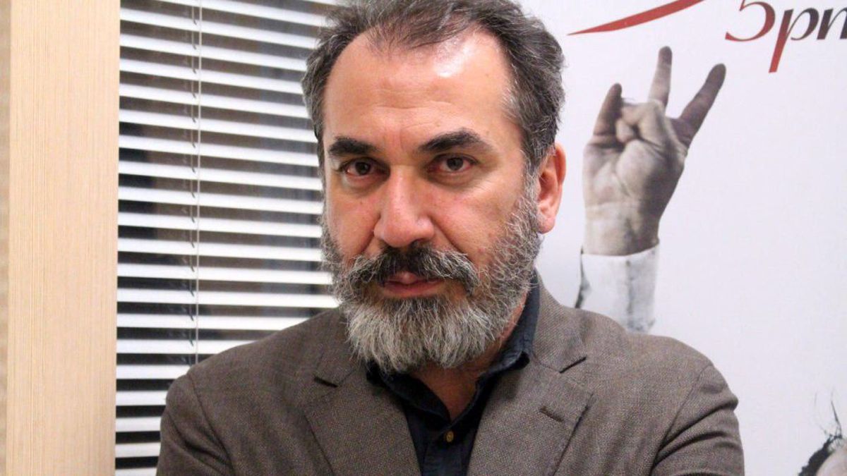 سیامک انصاری عذرخواهی کرد