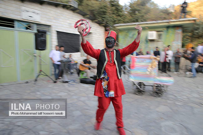  اجراهای روز اول شانزدهمین دوره جشنواره  تئاتر خیابانی مریوان-1