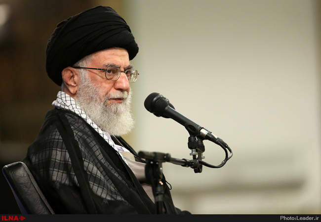 دیدار جمعی از خانواده‌های شهدای منا و حادثه مسجدالحرام با رهبر معظم 