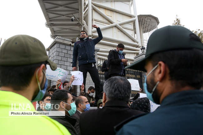 تجمع مردمی در محکومیت ترور شهید محسن فخری‌زاده