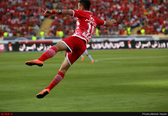 دیدار تیم های فوتبال پرسپولیس تهران و راه آهن تهران/2