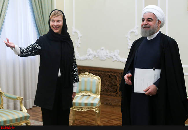 تقدیم استوارنامه سفیران 6 کشور به رئیس جمهوری