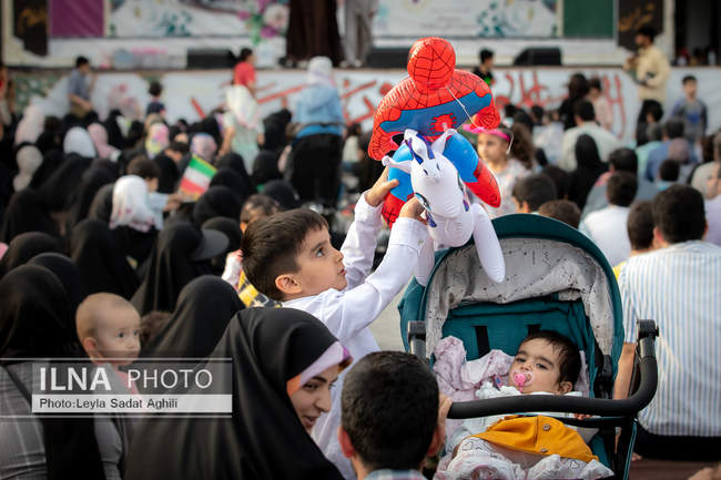 جشنواره خواهر ی و برادری در میدان امام حسین(ع)