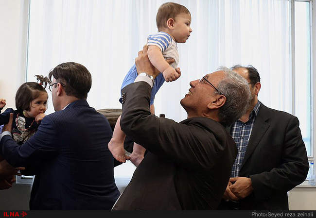 افتتاح اولین مرکز درمانی و باز توانی مادر و کودک در ایران