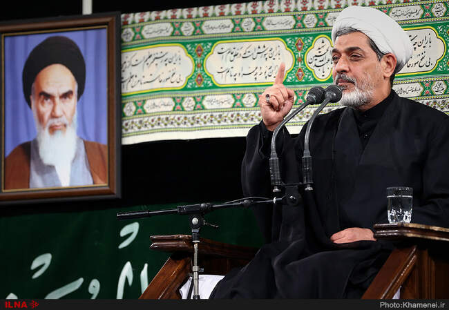 مراسم عزاداری شب تاسوعای حسینی با حضور رهبر معظم انقلاب اسلامی