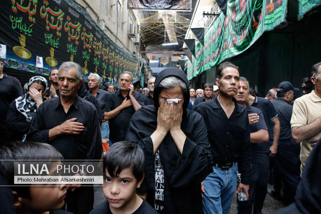 مراسم خیمه‌سوزان ظهر عاشورا در چهارراه گلوبندک تهران /2
