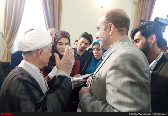 دیدار اعضای تشکل‌های دانشجویی دانشگاه آزاد اسلامی با آیت‌الله هاشمی رفسنجانی
