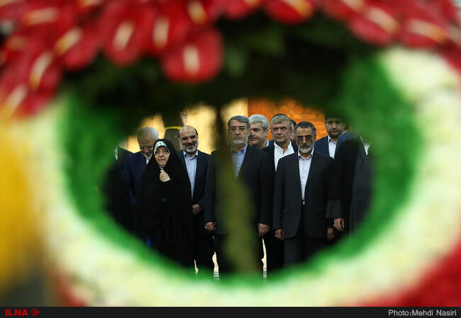 تصاویر مراسم تجدید میثاق رئیس‌جمهور و اعضای دولت با آرمان‌های امام راحل