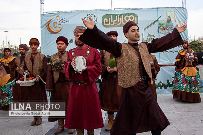 دهکده بهار ایران در میدان آزادی