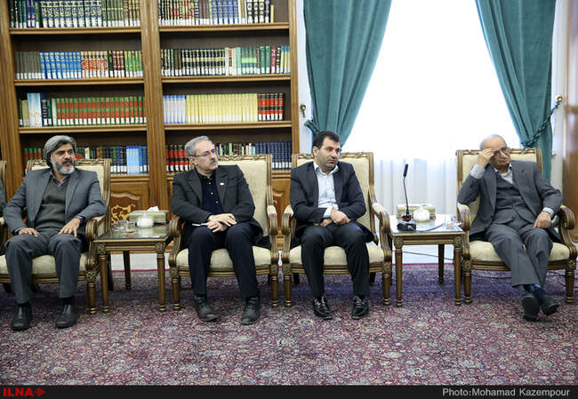 دیدار روسا و منتخبین علمی مؤسسه تحقیقات واکسن و سرم‌سازی رازی با
آیت الله هاشمی رفسنجانی