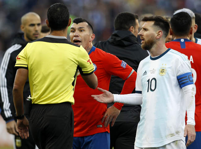 urn-publicid-ap-org-3975d80c52ee490aa319853d6ccffc0fBrazil_Soccer_Copa_America_Argentina_Chile_46430-780x581