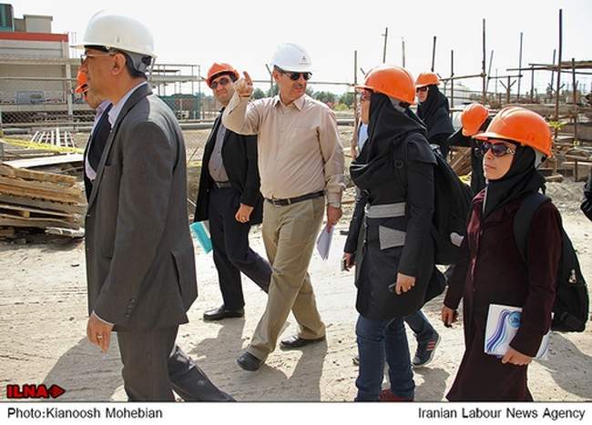 بازدید خبرنگاران از طرح افزایش تولید بنزین در پالایشگاه بندرعباس