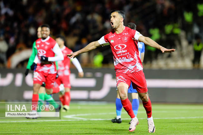 دیدار تیمهای فوتبال استقلال تهران پرسپولیس تهران