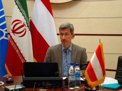 بازاندیشی ایران‌شناسی در قلب اروپا