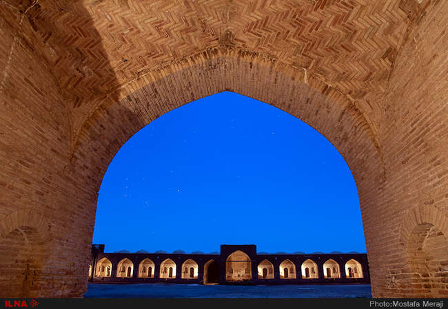 نماهای شبانه کاروانسرای ساسانی دیرگچین