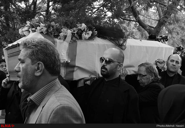 مراسم تشییع پیکر عباس کیارستمی