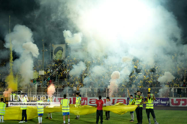 دیدارتیم های فوتبال فجرشهیدسپاسی و داماش گیلان