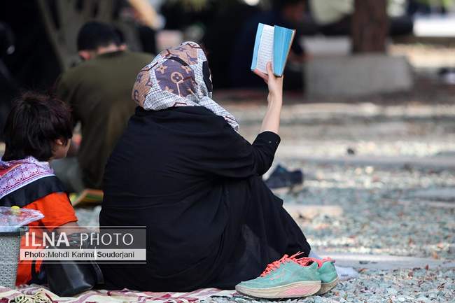 روز عرفه در گلستان شهدای اصفهان