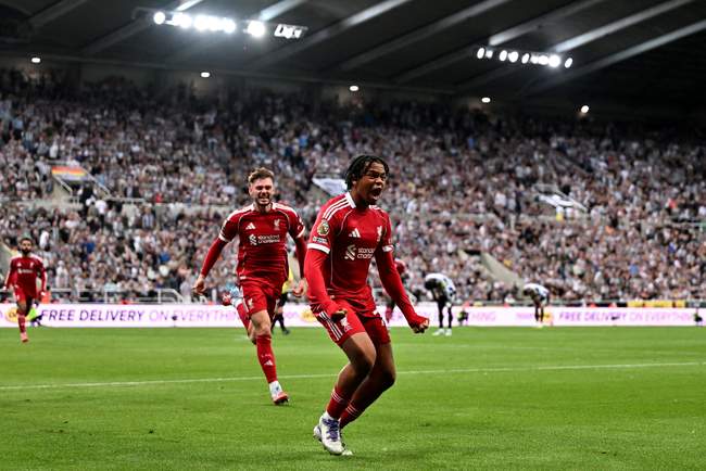 گزارش تصویری دیدار نیوکاسل و لیورپول