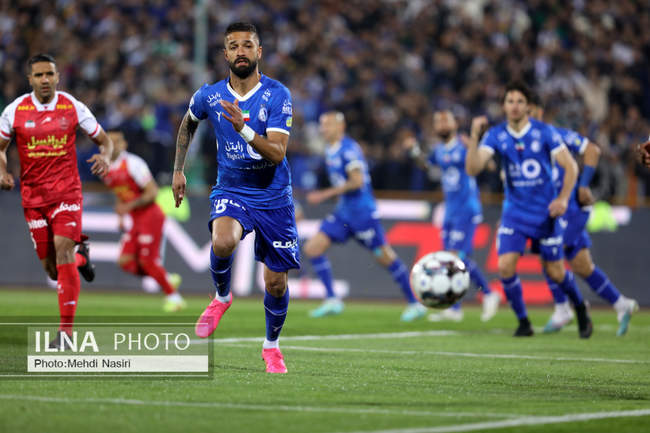 دیدار تیمهای فوتبال استقلال تهران و پرسپولیس تهران