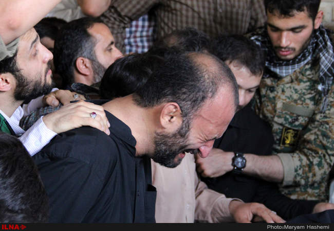 مراسم  تشییع پیکر شهید مدافع حرم مرتضی مسیب زاده در کرج 