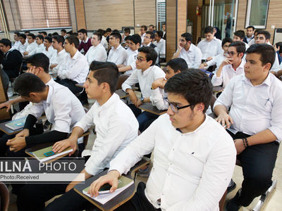 توضیح درباره چگونگی راهیابی دانش‌آموزان به دانشکده الهیات و معارف اسلامی