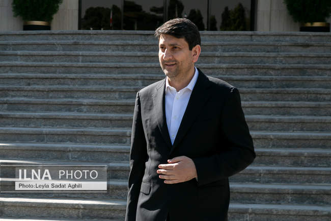 حاشیه جلسه هیات دولت - ۷ آبان