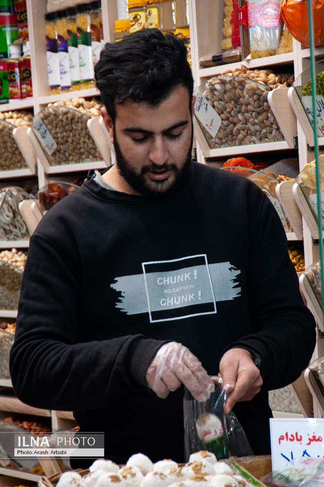 بازار تجریش تهران در آستانه شب یلدا