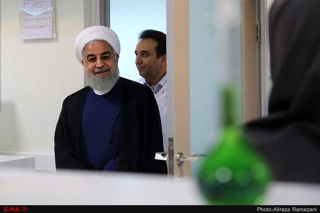 گزارش تصویری بازدید رئیس‌جمهور از شرکت داروسازی تهران شیمی