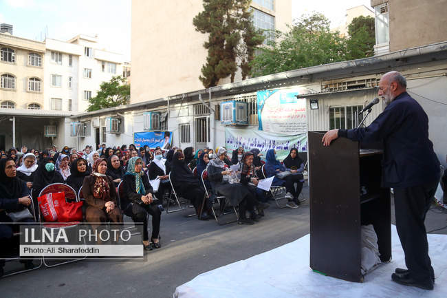 اجتماع زنان عضو اتحادیه کارگری