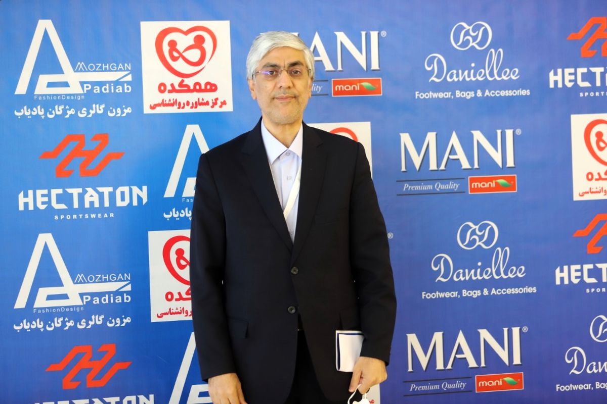 ویدیو: تبریک کیومرث هاشمی به عزیزی خادم