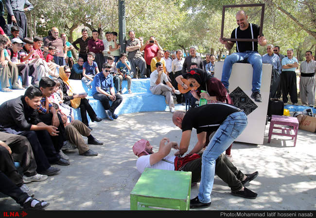 روزهای اول و دوم سیزدهمین جشنواره تئاتر خیابانی مریوان 