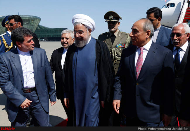 حسن روحانی رئیس جمهور کشورمان وارد باکو شد/2