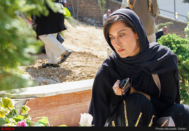 مراسم خاکسپاری پیکر عباس کیارستمی در لواسان