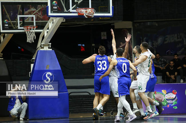 دیدار تیم های بسکتبال طبیعت اسلامشهر و پالایش نفت آبادان