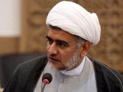 دنیاخواهی و دین‌فروشی می‌تواند به فراموش شدن پیام اصلی انقلاب و خون شهیدان بیانجامد