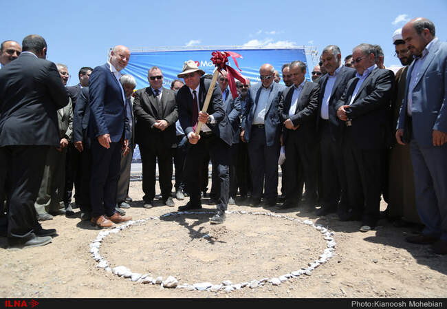 مراسم کلنگ زنی بزرگترین نیروگاه خورشیدی خاورمیانه