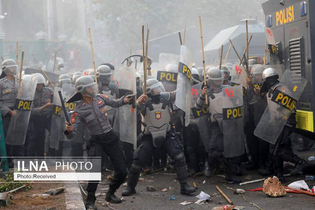 درگیری و اعتراضات خیابانی در اندونزی