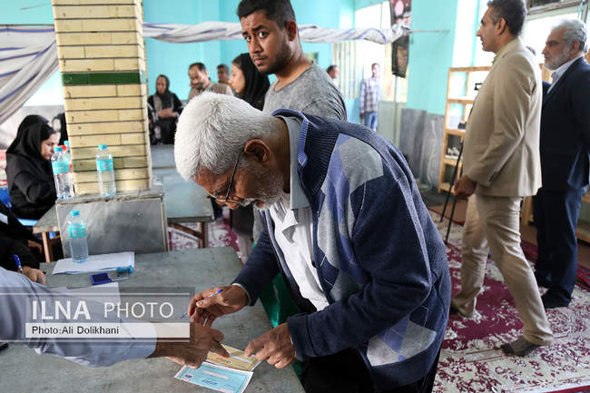حضور مردم بندرعباس در انتخابات