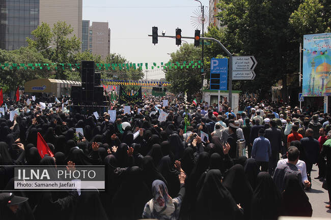 تشییع شهدای حادثه تروریستی سراوان در مشهد