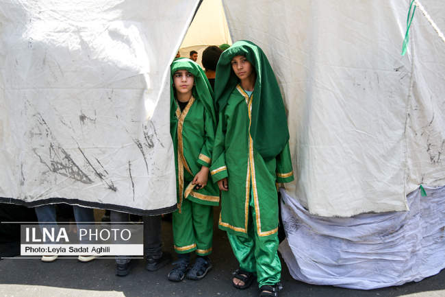مراسم خیمه‌سوزان ظهر عاشورا در چهارراه گلوبندک تهران/1